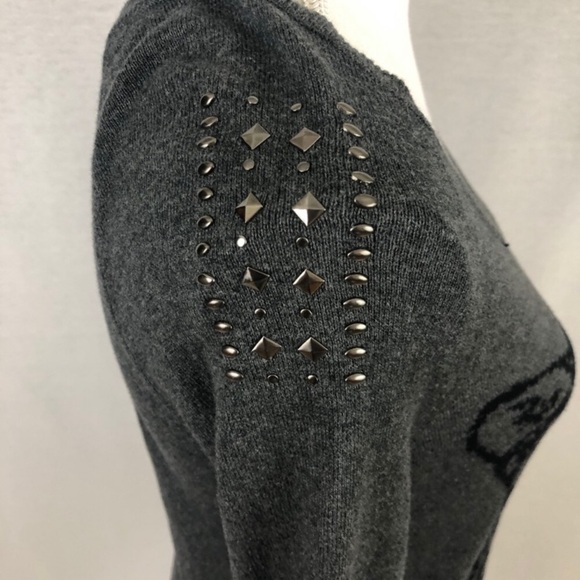 Rock&Republic Gray Leopard Studded Sweater Sz Xs EUC - Picture 4 of 7